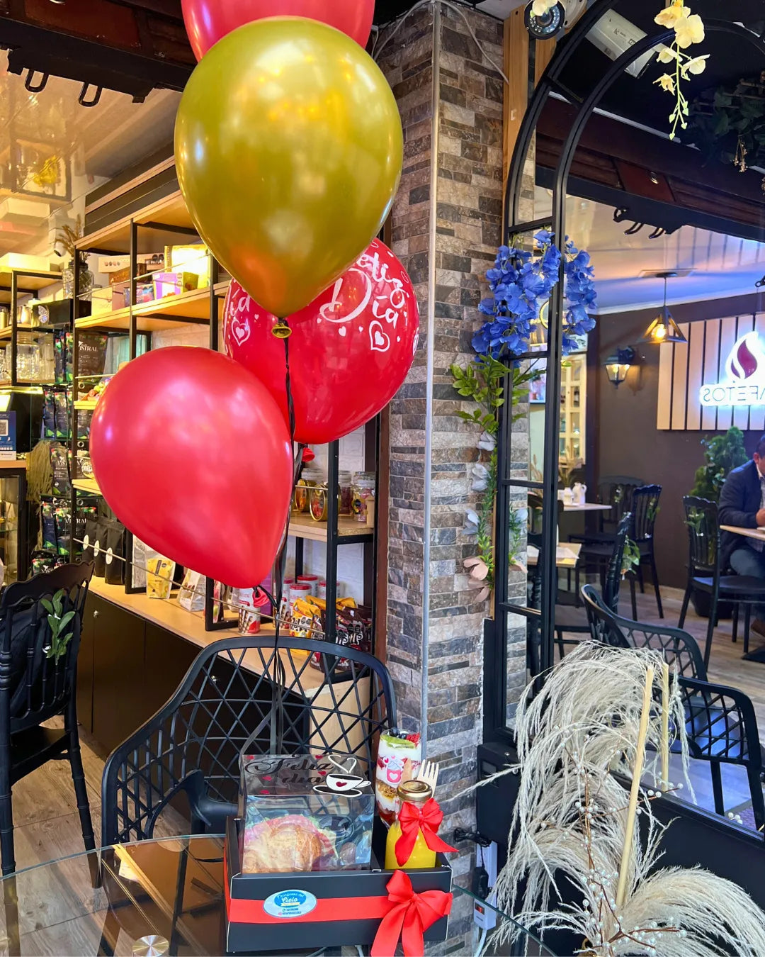 Brunch Deluxe con globos de Helio – foto 7