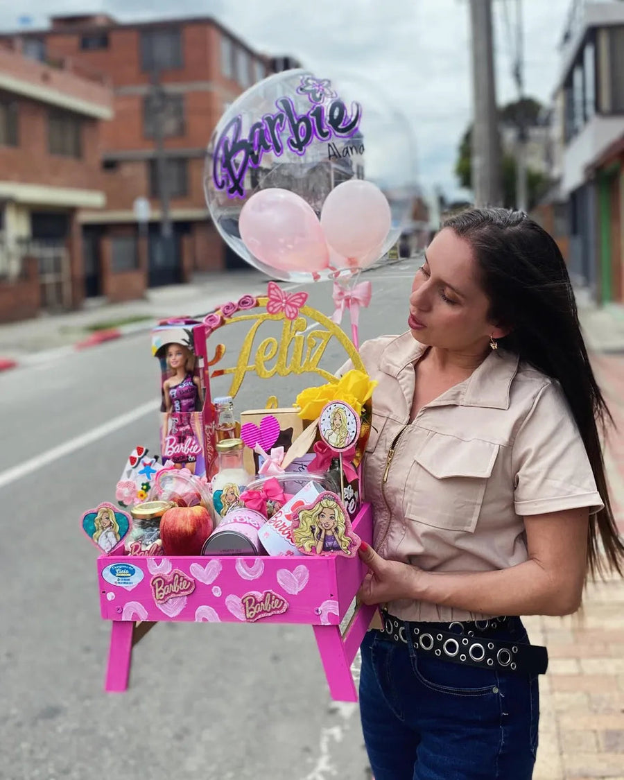 Ancheta Barbie, adulta en exterior